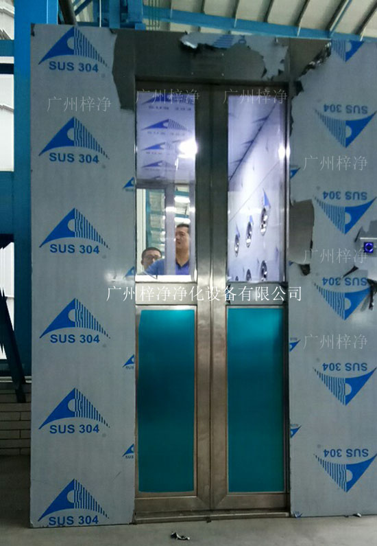 自動平移門風淋間功能可選自動感應、手動控制兩種。