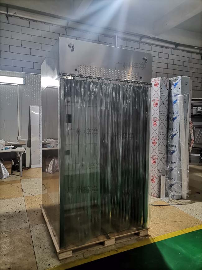 負壓稱量室定制作現(xiàn)場實拍圖 負壓稱量室定制作現(xiàn)場實拍圖